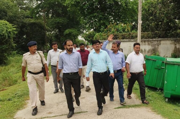 जगतपुर झील को पर्यटन केंद्र के रूप में विकसित करने की कवायद तेज, डीडीसी ने किया निरीक्षण 7 IMG-20250521-WA0588