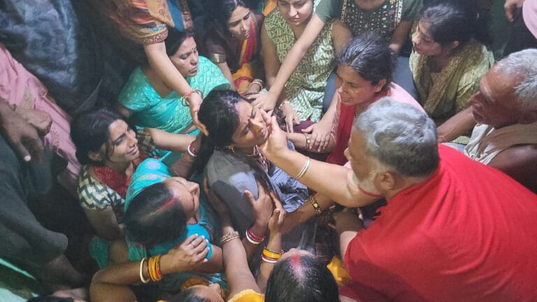 शहीद संतोष यादव की शहादत से गमगीन हुआ नवगछिया, सपनों को साकार करने का लिया गया संकल्प 4 IMG-20250521-WA0789