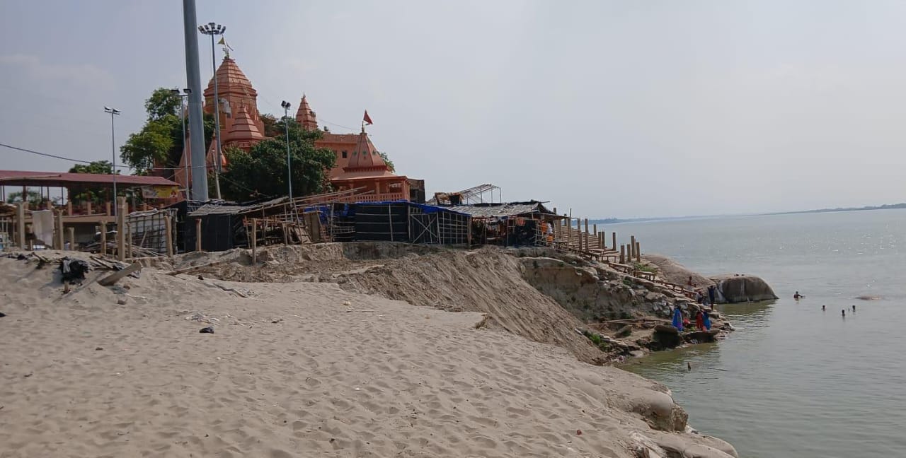 अजगैविनाथ धाम में तैयारियों का दौर शुरू, गंगा घाट की स्थिति बनी चुनौती 1 IMG-20250611-WA0097(1)