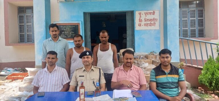 बांका में 1341 लीटर अंग्रेजी शराब बरामद, दो तस्कर गिरफ्तार 3 IMG-20250704-WA0085