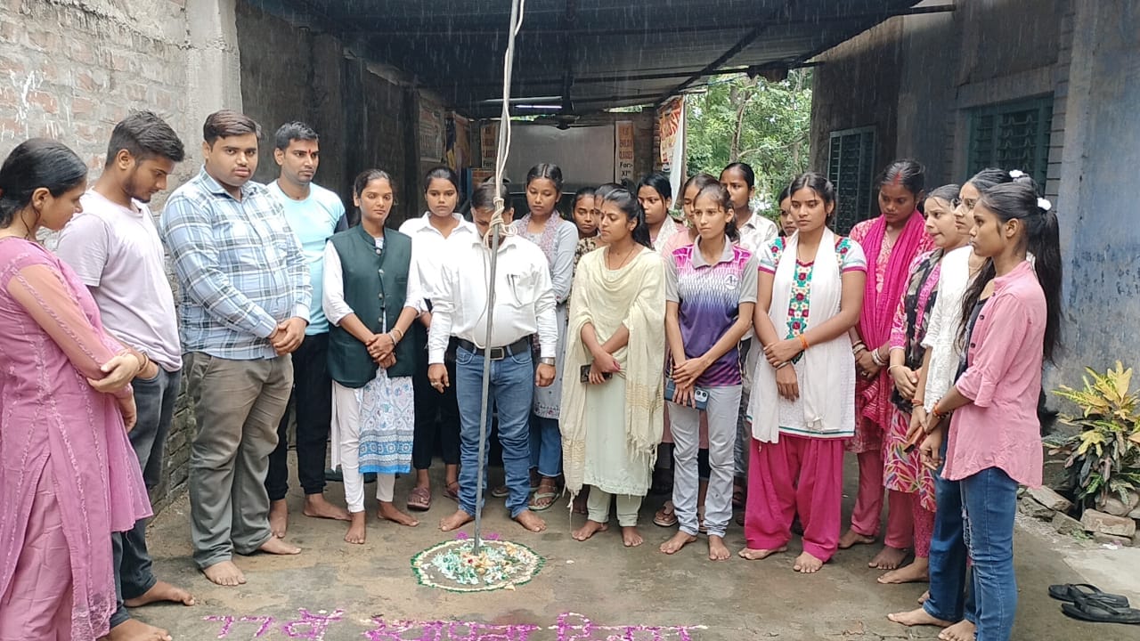 अखिल भारतीय विद्यार्थी परिषद ने मनाया 77वां स्थापना दिवस, नवगछिया और नारायणपुर इकाई में झंडोतोलन कार्यक्रम
