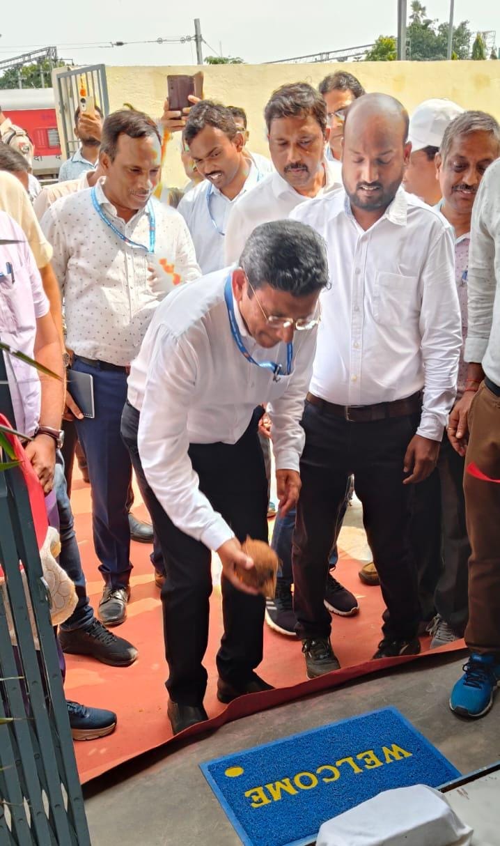 भागलपुर स्टेशन पर अत्याधुनिक रनिंग रूम का उद्घाटन, चालक दल को मिलेगी विश्व स्तरीय सुविधा 1 IMG-20250720-WA0450