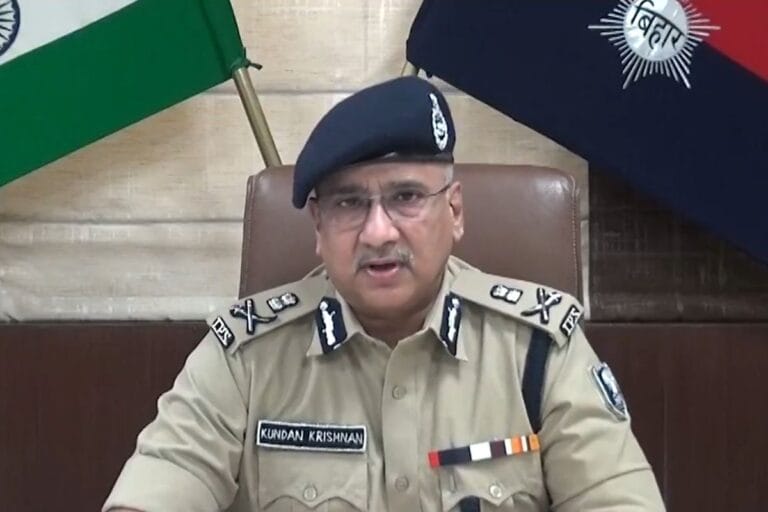 भागकर भी नहीं बच पाए अपराधी: बिहार एसटीएफ ने दूसरे राज्यों से 64 कुख्यातों को दबोचा 4 Bihar-ADG-Kundan-Krishnan-1