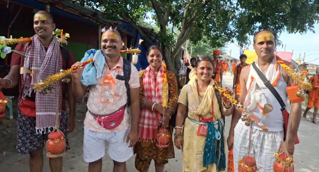 माँ गंगा की शांति की कामना लिए 110 किलोमीटर पैदल निकले शिवभक्त, 15 वर्षों से निभा रहे आस्था का रिश्ता 1 Screenshot_2025-08-06-15-47-53-31_6012fa4d4ddec268fc5c7112cbb265e7