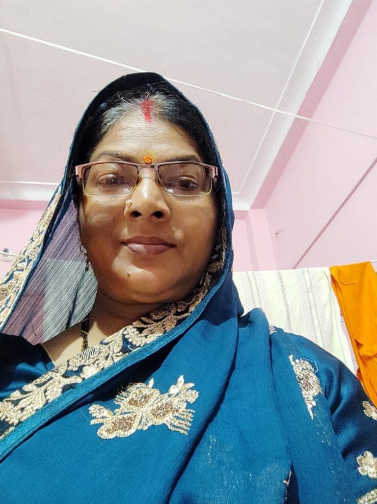 नवगछिया की महिला रहस्यमय ढंग से लापता, परिजनों ने लोगों से की मदद की अपील 8 IMG-20250905-WA0614