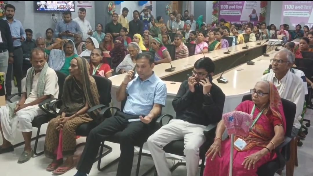 भागलपुर के 3.20 लाख पेंशनभोगियों को DBT से 35 करोड़ 70 लाख की राशि ट्रांसफर 1 Screenshot_2025-09-10-13-11-18-46_6012fa4d4ddec268fc5c7112cbb265e7