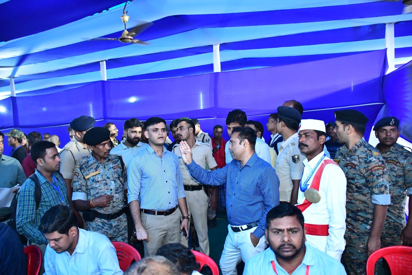 भागलपुर में बने 35 आदर्श मतदान केंद्र — हर बूथ पर बेहतर सुविधा और सशक्त मतदाता की तैयारी पूरी 1 IMG-20251110-WA0511