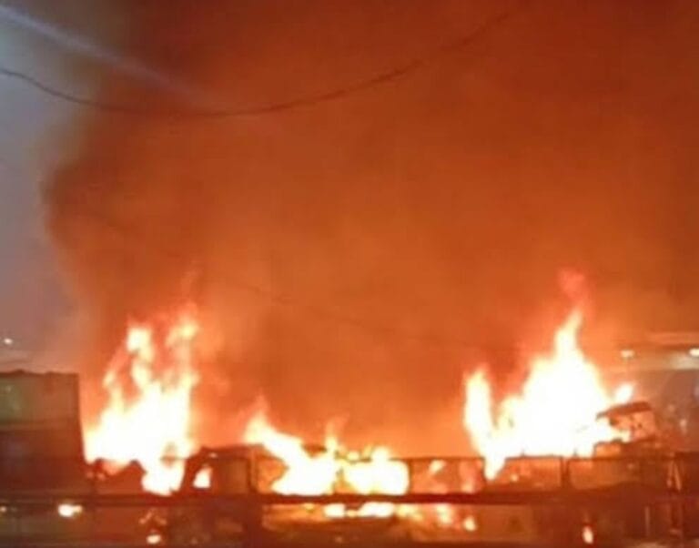 Screenshot_2025-11-10-23-30-24-08_680d03679600f7af0b4c700c6b270fe7