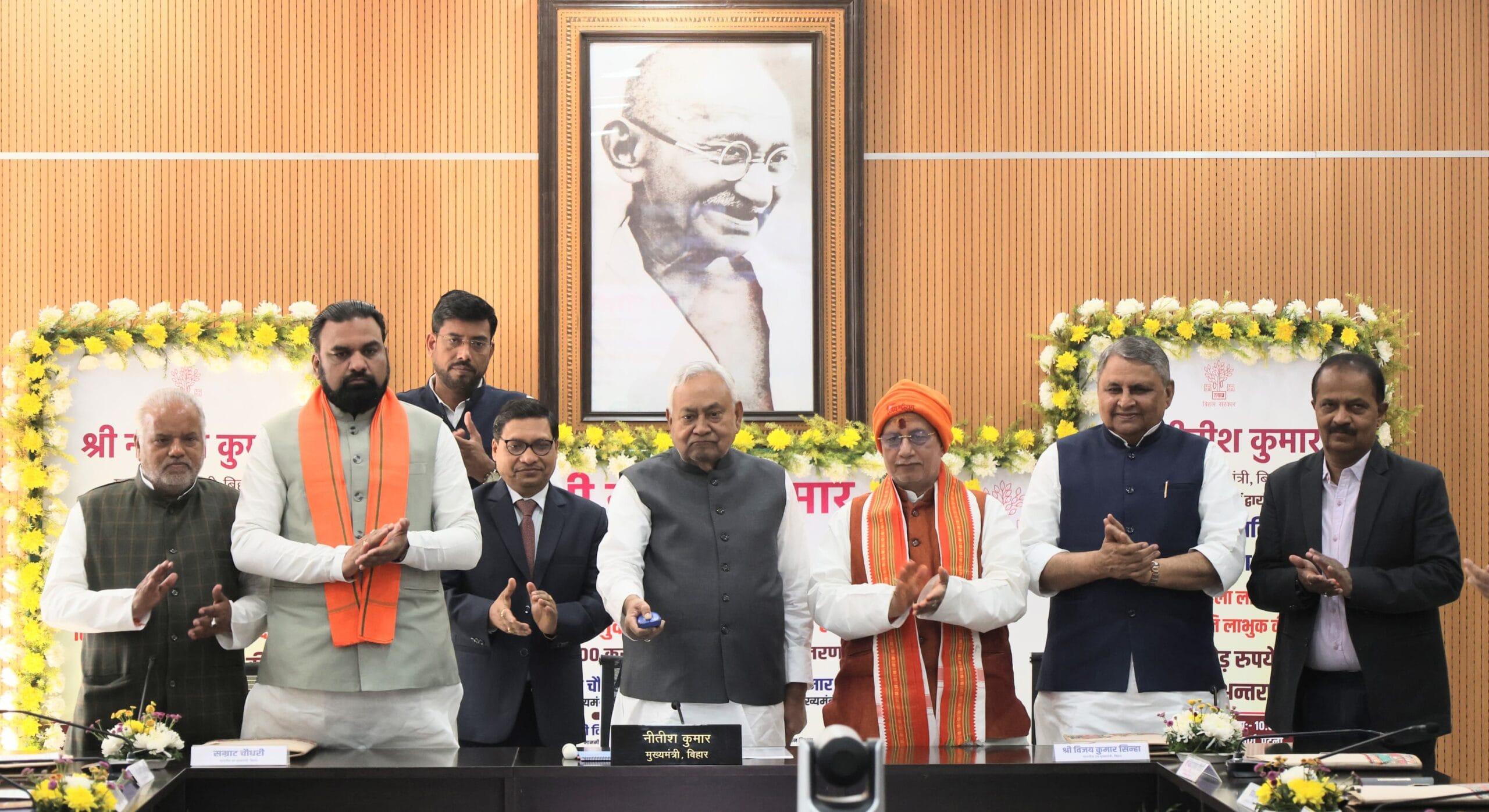 मुख्यमंत्री महिला रोजगार योजना: 1.81 करोड़ महिलाओं को 18,100 करोड़ रुपये, 25 लाख लाभुकों को मिला नया संबल 1 IMG-20260216-WA0231