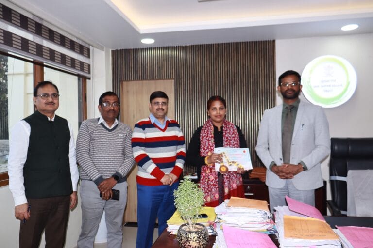 आईपीआरडी की अधिकारी रश्मि कुमारी सम्मानित: सिविल सेवा कबड्डी में बिहार को दिलाया कांस्य पदक 13 IMG-20260218-WA0358