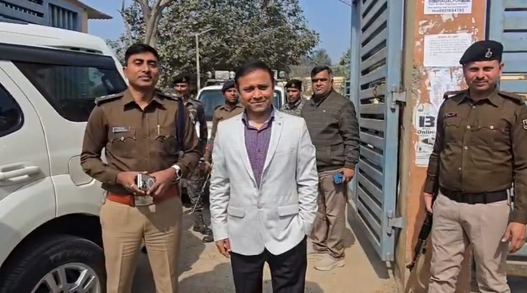 भागलपुर में इंटर परीक्षा शुरू, 59 केंद्रों पर 40,200 परीक्षार्थी, डीएम–एसएसपी ने किया औचक निरीक्षण