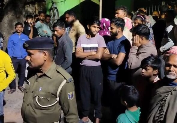 भागलपुर में दर्दनाक घटना: Zomato डिलीवरी बॉय ने फंदे से लटककर दी जान, परिवार में कोहराम 22 Screenshot_2026-02-15-09-56-36-79_7352322957d4404136654ef4adb64504