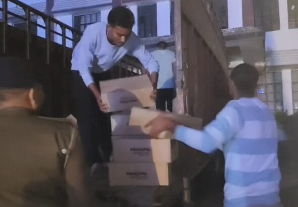 भागलपुर में पुआल लदे ट्रक से 34 लाख की विदेशी शराब बरामद, चालक गिरफ्तार 19 Screenshot_2026-02-16-13-41-53-55_6012fa4d4ddec268fc5c7112cbb265e7