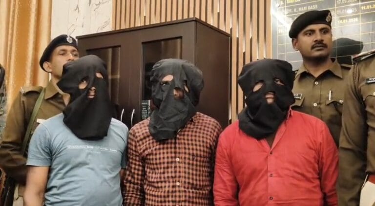 पुरानी रंजिश में चली गोली: सुलतानगंज कांड का खुलासा, 3 आरोपी गिरफ्तार, देसी कट्टा व कारतूस बरामद 12 Screenshot_2026-02-18-16-25-51-50_6012fa4d4ddec268fc5c7112cbb265e7