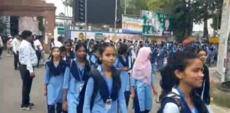 बिहार दिवस पर प्रभात फेरी की गूंज, बच्चों ने जगाया गौरव और स्वाभिमान का संदेश