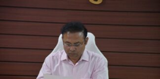 भागलपुर: विकास कार्यों में देरी पर डीएम सख्त, लंबित योजनाओं को युद्ध स्तर पर पूरा करने का दिया अल्टीमेटम