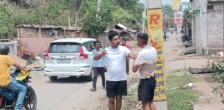 नाथनगर CTS में अनुशासन की उड़ी धज्जियां: बिना अनुमति बाहर निकले प्रशिक्षु सिपाही आपस में भिड़े, बीच सड़क पर जमकर हुआ हंगामा