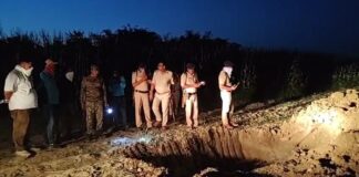 भागलपुर में सनसनी: खेत में दफन मिला किशोरी का शव, JCB से खुदाई कर पुलिस ने निकाला बाहर