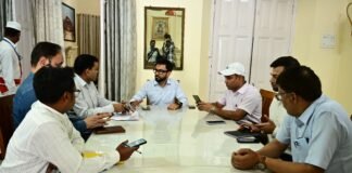 DM की पहल पर हेलीकॉप्टर से पहुंचे बिजली विभाग के MD राहुल कुमार, युद्ध स्तर पर बहाली के निर्देश