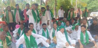 भागलपुर: सुल्तानगंज और शाहकुण्ड में RJD का महा-प्रदर्शन; महंगाई, बेरोजगारी और भ्रष्टाचार के खिलाफ सड़क पर उतरे कार्यकर्ता