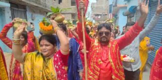 मानिकपुर दुर्गा मंदिर में प्राण प्रतिष्ठा से पहले निकली भव्य कलश शोभा यात्रा, सैकड़ों श्रद्धालु हुए शामिल