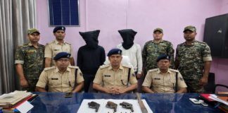 लौरिया में किसी बड़ी वारदात को अंजाम देने की फिराक में थे दो भाई, दो देसी कट्टा और ड्रैगन चाकू के साथ गिरफ्तार