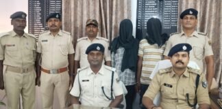 नवगछिया में सोशल मीडिया पर हथियार चमकाने वाले दो शातिर गिरफ्तार, 2 देसी कट्टा और 11 कारतूस बरामद