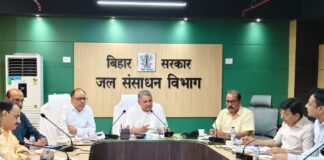 बिहार में बाढ़ से निपटने को सरकार मुस्तैद: डिप्टी सीएम विजय कुमार चौधरी ने दिए रात्रिकालीन औचक निरीक्षण के निर्देश
