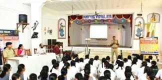 भागलपुर पुलिस की ‘Cyber Smart Tuesday’ पहल: नवयुग विद्यालय समेत जिले भर के स्कूलों में लगा साइबर सुरक्षा का पाठ