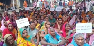 भागलपुर: फोरलेन पर पहुंच पथ की मांग को लेकर फूटा ग्रामीणों का गुस्सा, NH-80 को किया अनिश्चितकालीन जाम