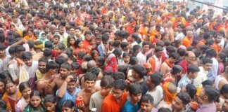 सावन की पहली सोमवारी: अजगैवीनाथ धाम में उमड़ा आस्था का जनसैलाब, 5 लाख कांवड़ियों ने उठाया उत्तरवाहिनी गंगाजल