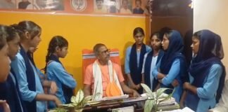 भागलपुर के फेकू टोला स्कूल में शिक्षा व्यवस्था बदहाल: छात्रा की शिकायत पर विधायक मुरारी पासवान सख्त, दिए जांच के निर्देश