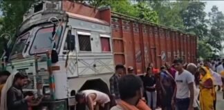 कंटेनर के धक्के से बाइक सवार महिला की मौत, बेटा समेत दो घायल; चालक गिरफ्तार