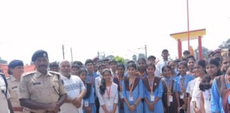 सुल्तानगंज रेलवे परिसर में गांधी-शास्त्री जयंती समारोह, रेल एसपी विद्यासागर ने साझा किया महापुरुषों का जीवन दर्शन